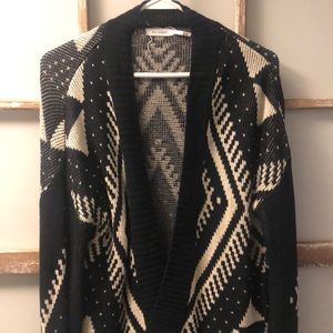 Women’s Blu Pepper black and cream sweater